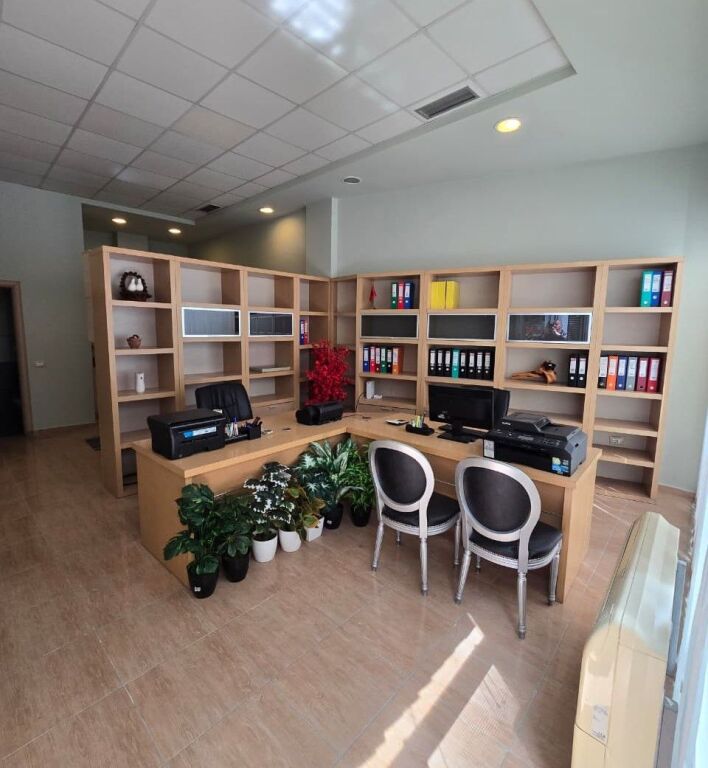 📌Locale Commerciale in Vendita – Ambasador 2