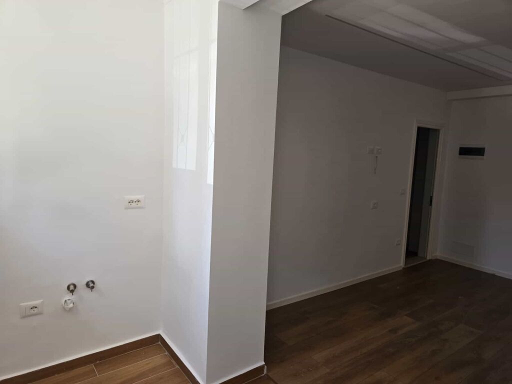 Studio apartment for Sale at 4 Deshmoret Street (ID BSHG38) Tirana
