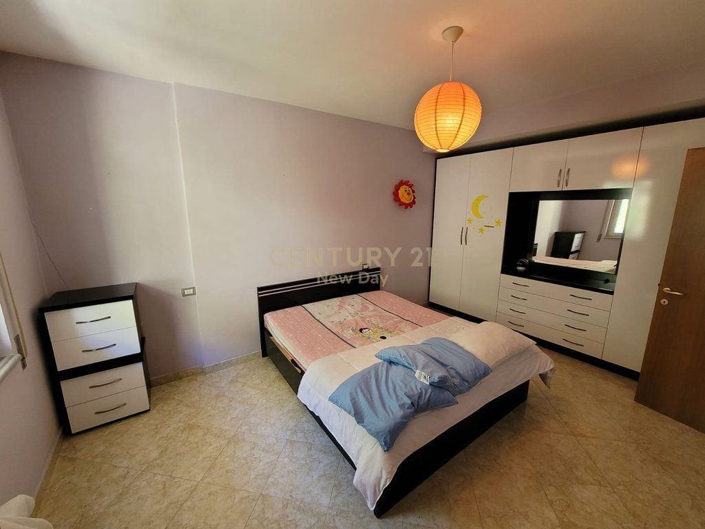 Shitet Apartament 2+1 me pamje Deti ne Currila 330,000€ | 110 m²