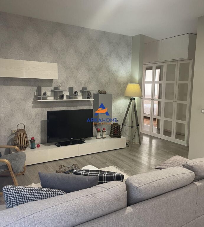VENDESI APPARTAMENTO 2+1 "VICINO ALLA COLLINA DEL SOLE" 19.500.000 LEKE