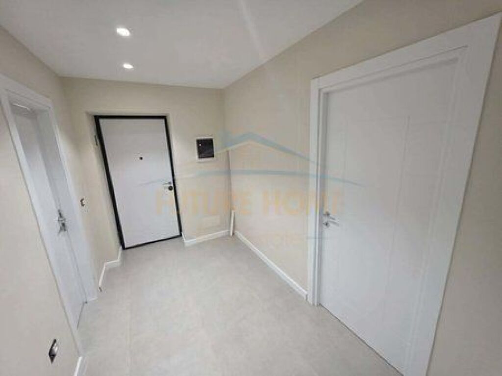 In vendita, Appartamento 2+1, Oxhaku, Tirana.