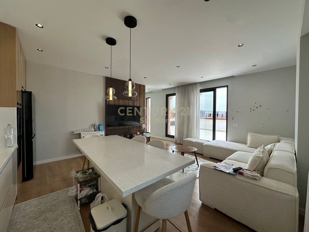 APARTAMENT 2+1+2 PER SHITJE NE ASTIR! 333,000 €