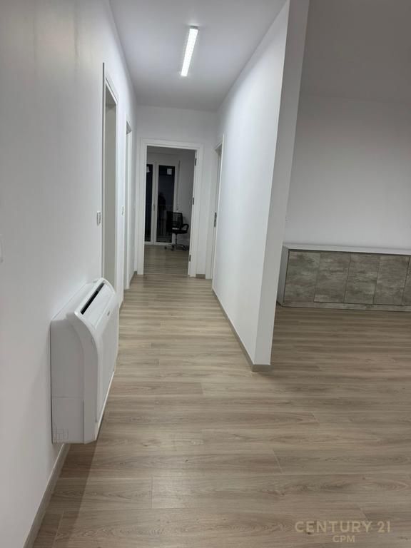 Affittiamo Spazio Per Ufficio!