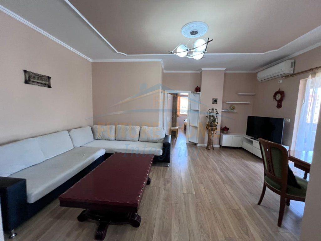 Qera, Apartament 2+1, Xhamllik, Tiranë.