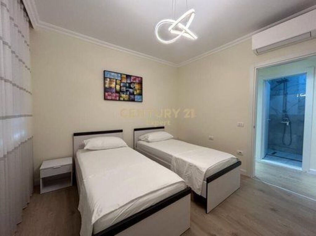 Appartamento 2+1+3 + posto auto in affitto in via Tefta Tashko Koco, Pazari i Ri !!