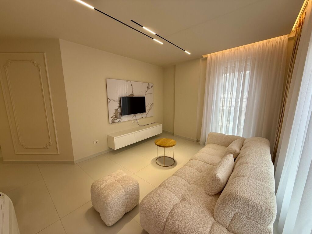 📣 SUPER RENT Apartment 1+1 📍 Near Beder University 🛣️ "Jordan Misja" Street ✨   🏢 New Building  🪜 8th Floor (With Elevator)  🛋️ Furnished With Modern Conditions  ✅ Not Previously Inhabited   💶 Price 65,000 Lek Per Month  🅿️ Parking Possibility With Extra Payment