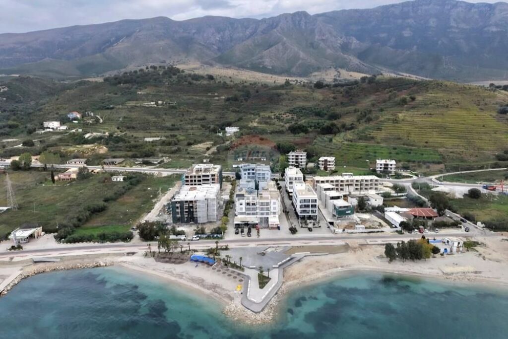 APARTAMENT 1+1 NË SHITJE NË RADHIMË