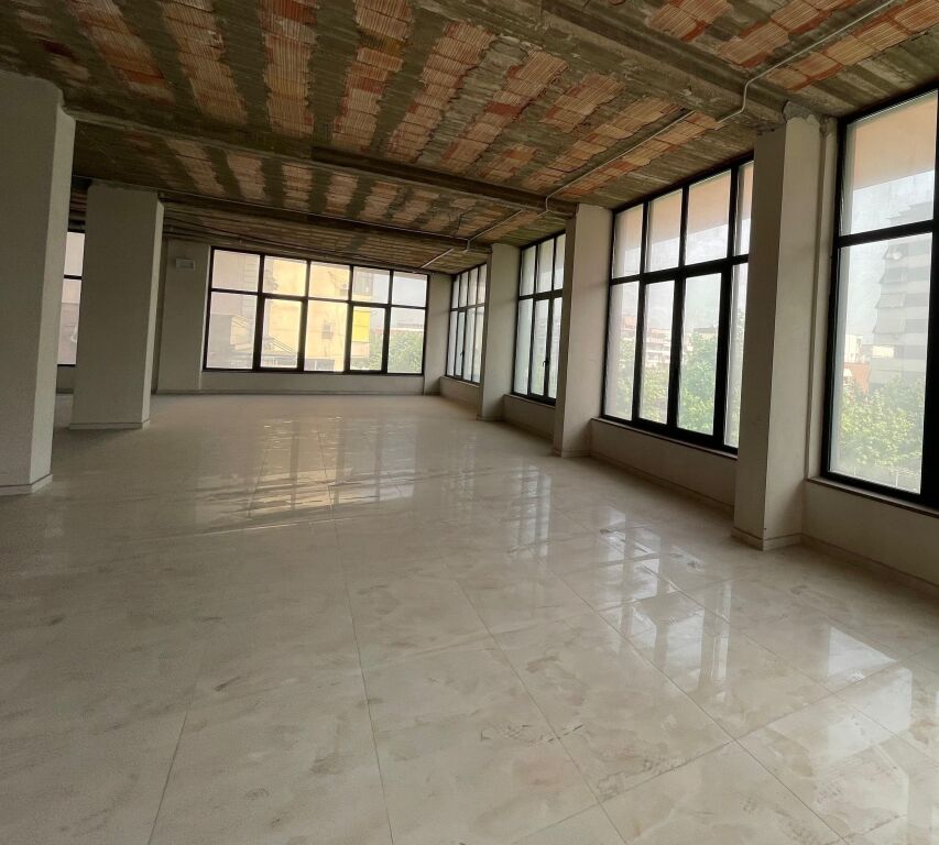 🏢 Business premises for rent at the Municipality Overpass