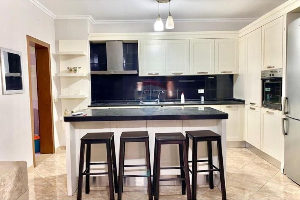 Apartament - Për Shitje - Kompleksi Kolombo, Tiranë(ID: 530261057-384)