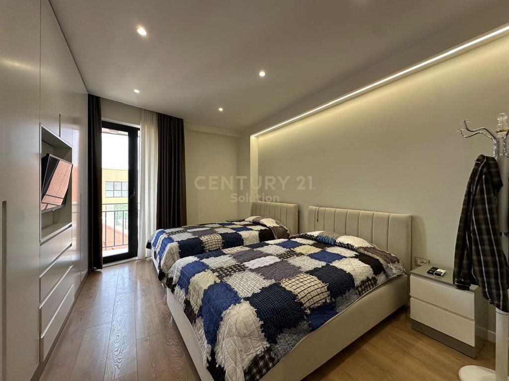 APARTAMENT 2+1+2 PER SHITJE NE ASTIR! 205,000 €