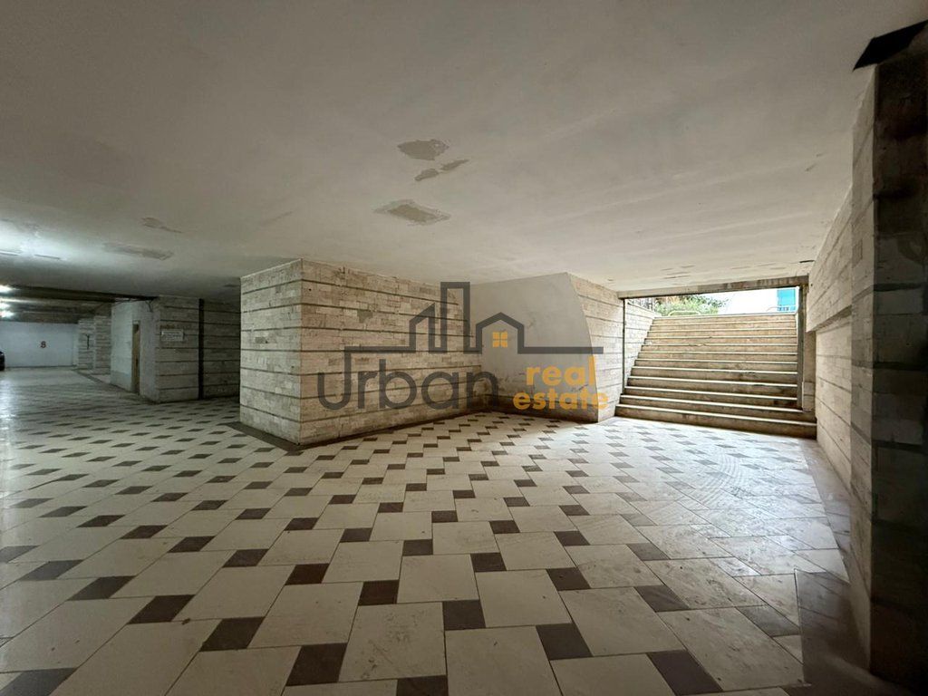 Affitto, Garage, Palazzi Gialli, Tirana - 4000€ | 1500 m²
