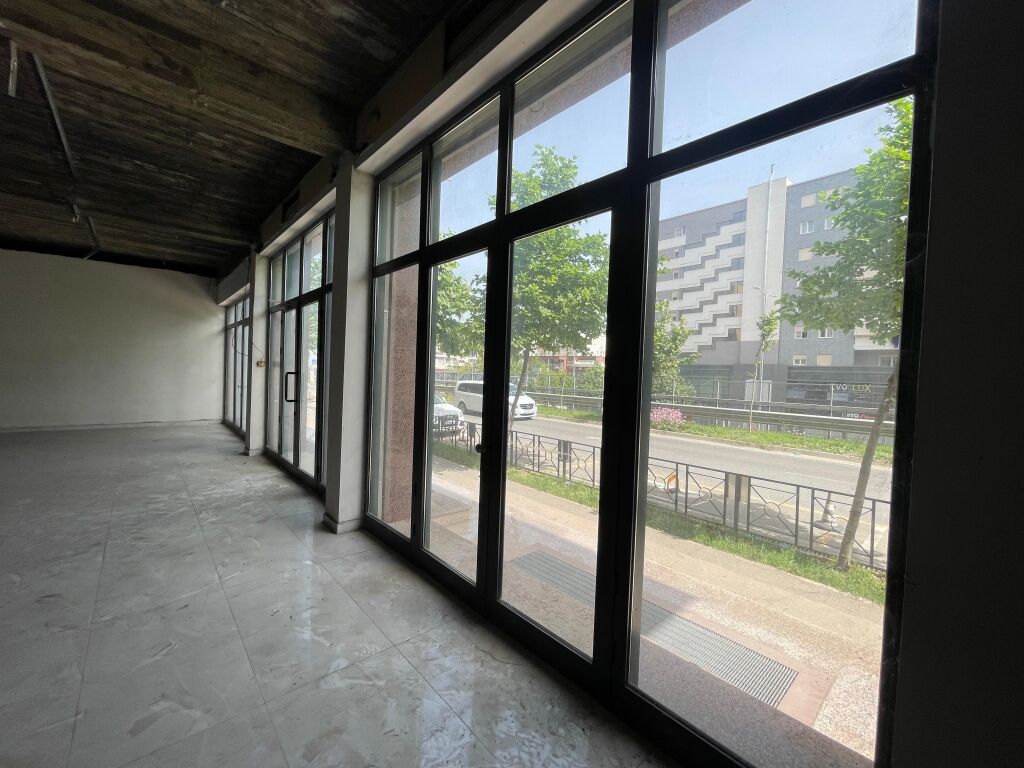PREMISES 1400M2 FOR RENT AT THE MUNICIPALITY OVERPASS