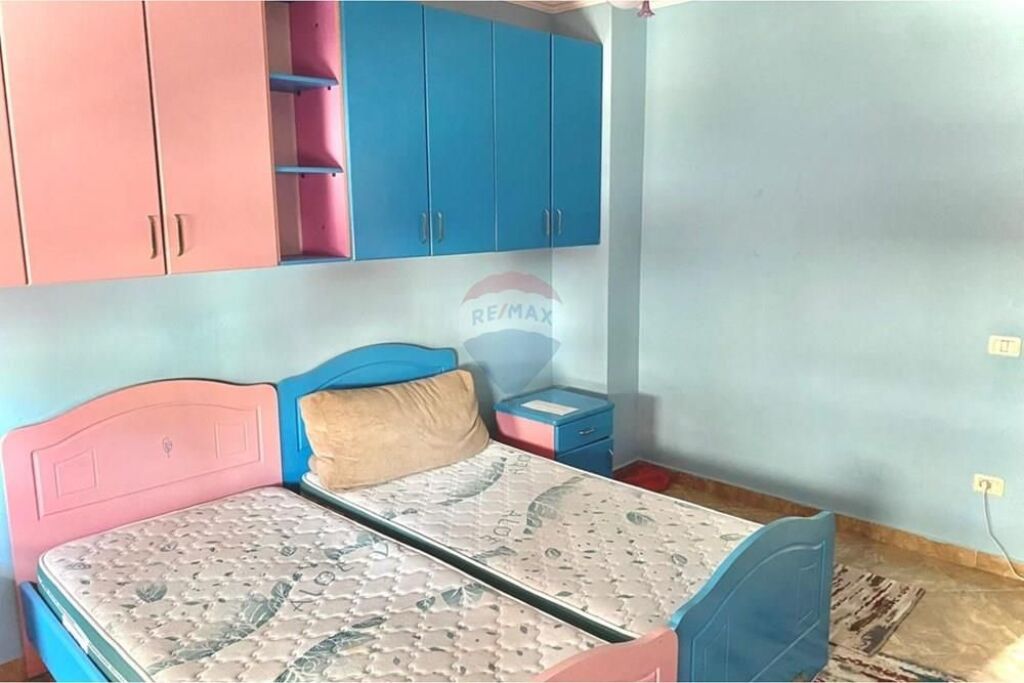 Apartament - Për Shitje - Kompleksi Kolombo, Tiranë
