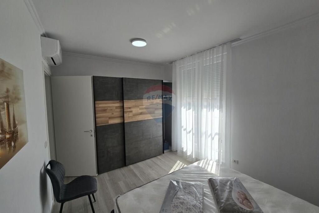 Apartament - Për Qira - Bulevardi i Ri, Tiranë