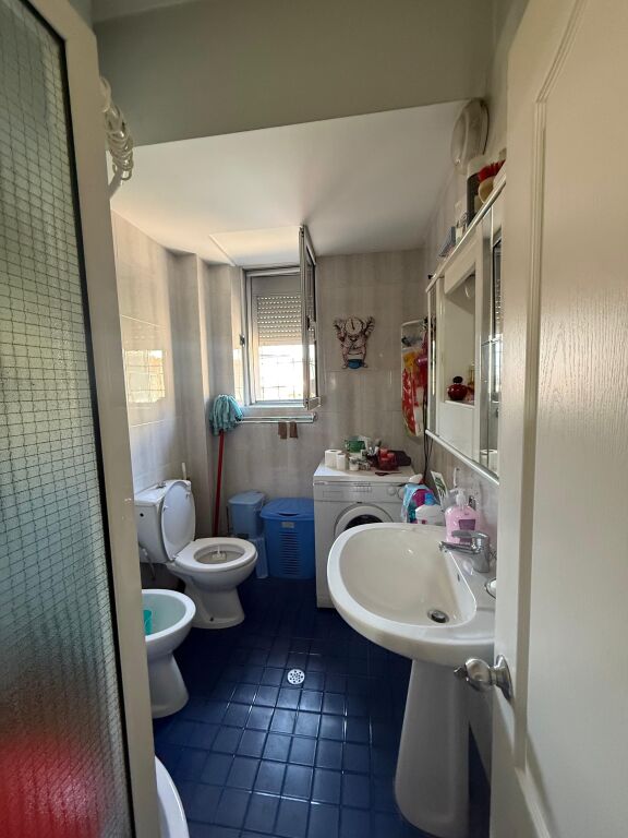 🏠Shitet Apartament 1+1+bllk 📍Rruga Bardhyl 💥Super Location, pallat buze rruge💶150.000€