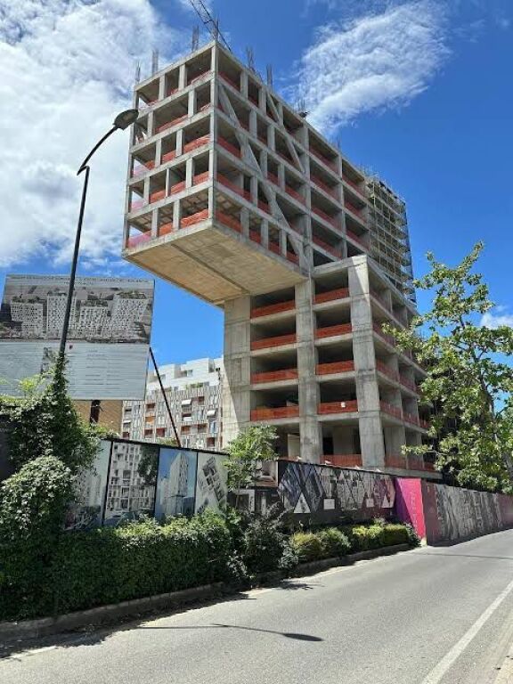 APARTAMENT ME QIRA TEK ZOGU I ZI