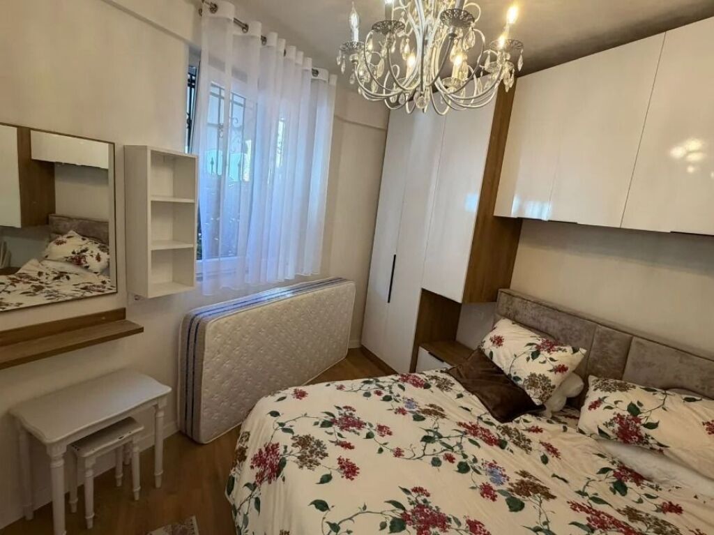 Jepet apartament 1+1 me qira tek Oxhaku , prane Akustika.al .