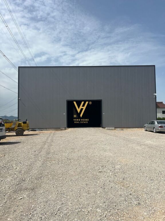 WAREHOUSE 900 M2 FOR RENT IN VALIAS, KAMEZ 200,000 LEKE