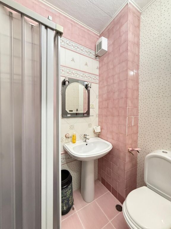 Appartamento 2+1+2 in Affitto – Zona Blloku, Tirana