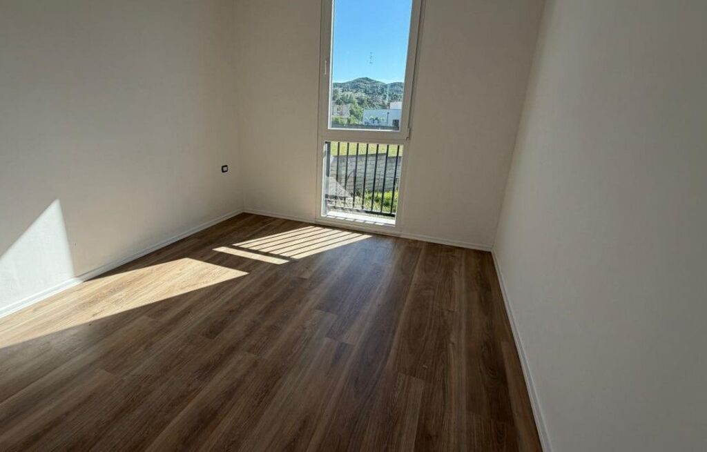 Shitet apartament 2+1 në Sauk te vjeter