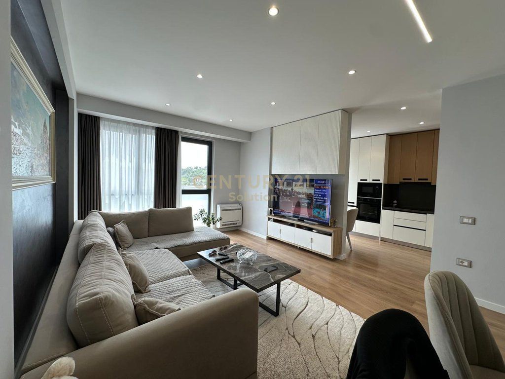 APARTAMENT 2+1+2 PER SHITJE NE ASTIR! 205,000 €
