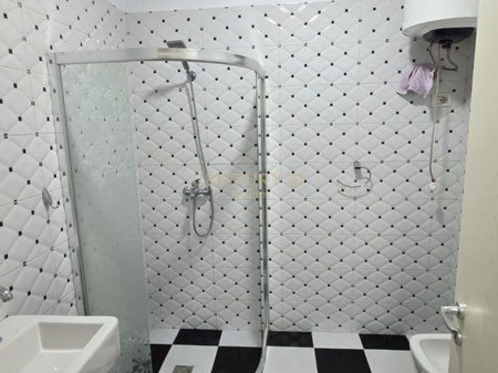 JEPET APARTAMENT ME QIRA TEK KOMPLEKSI VIND NE ALI DEM!