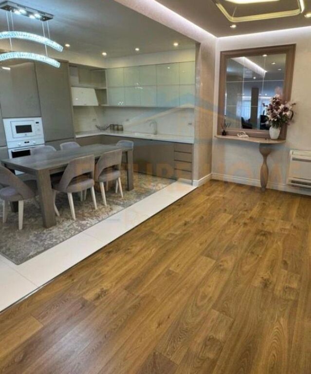 For sale, Apartment 3+1+2 Parking Spaces, Fresk