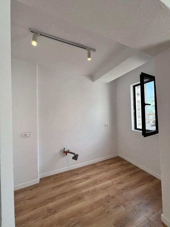 SHITET APARTAMENT 2+1 ISH RAJONI I POLICISE,DURRES
