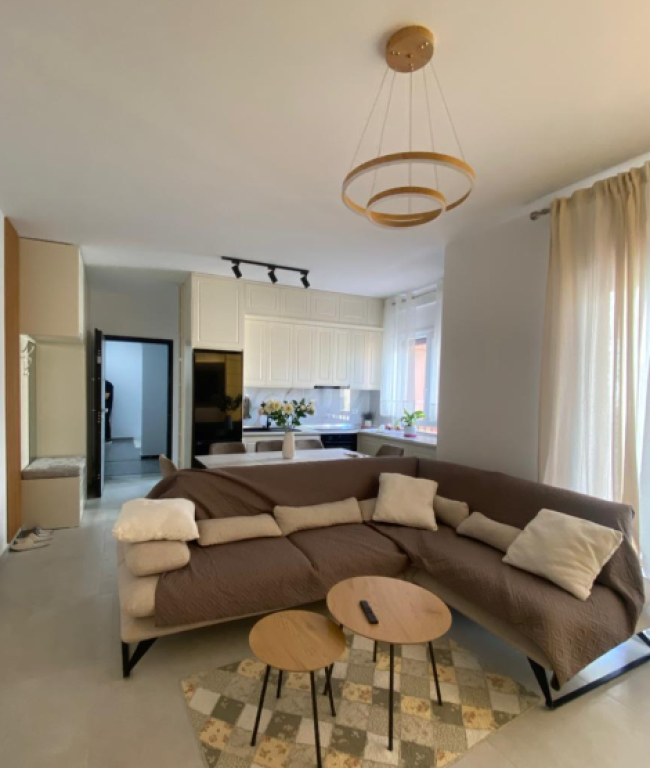 Appartamento 2+1+2 in affitto – Pazari i Ri