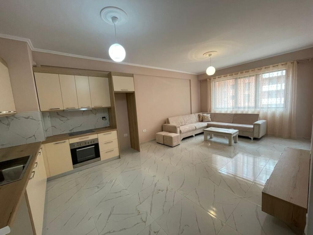Jepet me qira apartament 2+1 në Astir te Urban Gate!