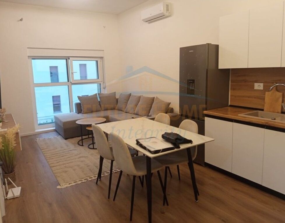 Affitto, Appartamento 1+1, Residenza Kadiu, Tirana.