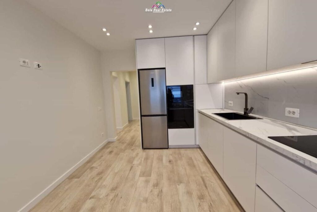 Zyre Me Qera 3+1 Ne Qender ( ID BZ2941) Tirane