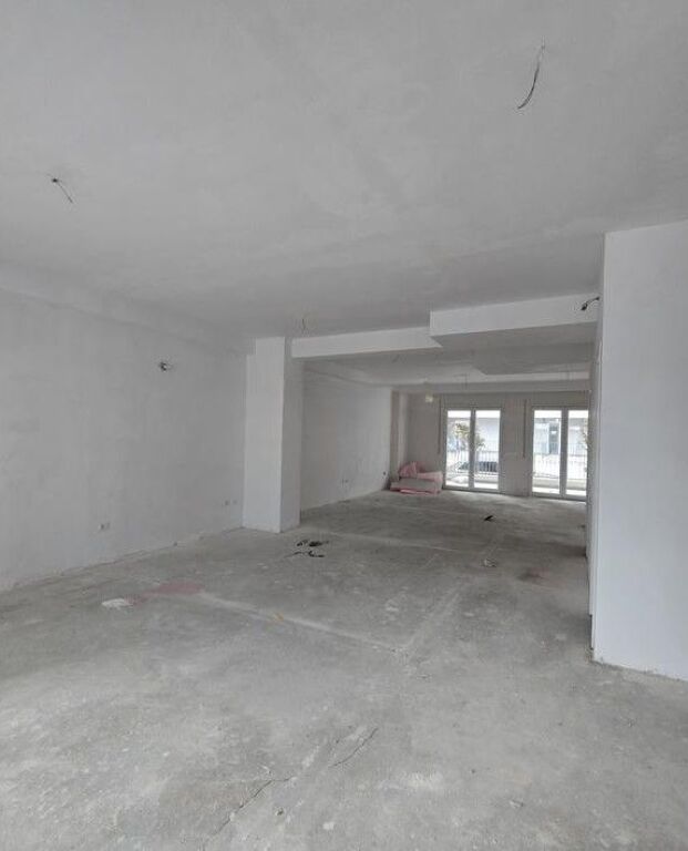 Commercial Unit 2+1 + Veranda + 2 Parking Spaces for Sale at Univers City Residence