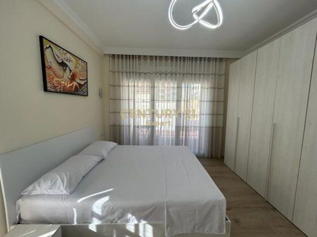 Appartamento 2+1+3 + posto auto in affitto in via Tefta Tashko Koco, Pazari i Ri !!