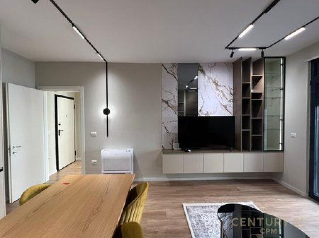 Apartament 1+1 tek Salillari, Kopshti Botanik Zoologjik, Tiranë