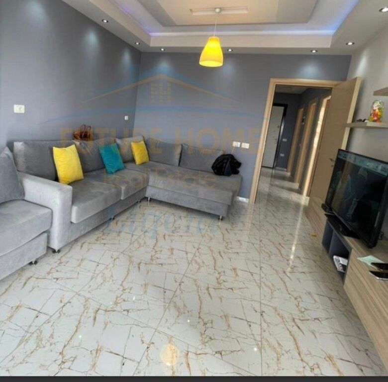 Shitet, Apartament 2+1+Verande, Fresk, Tirane.