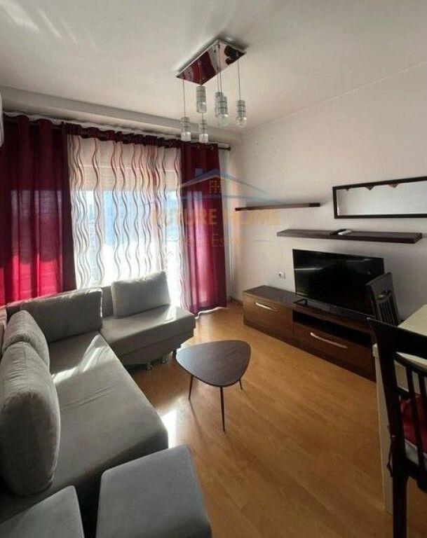 Qera, Apartament 1+1, Xhamllik, Tiranë