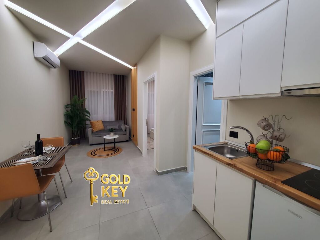 🏡 AMBIENTE COMMERCIALE IN VENDITA (Negozio + Mini hotel con 3 Appartamenti × Booking/AirBnb)