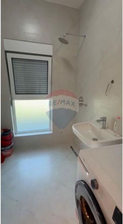 Apartment 1+1 with Balcony for Sale at Kadiu Complex – Mangalem, Tirana ✨🏡
