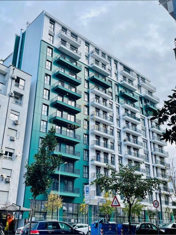 Shitet, Apartament 1+1, Komuna e Parisit, Tirane.