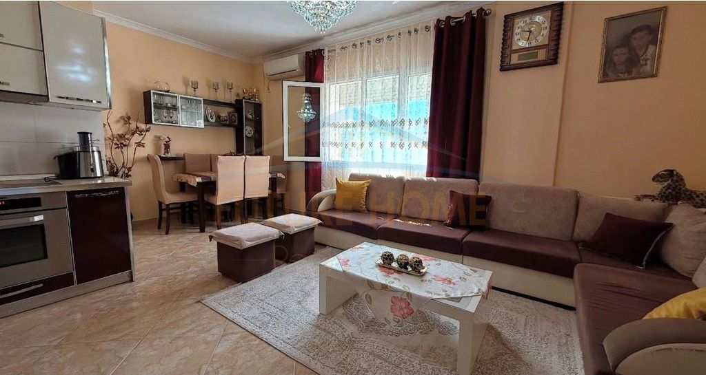 Shitet Apartament 1+1+Verande, Don Bosko