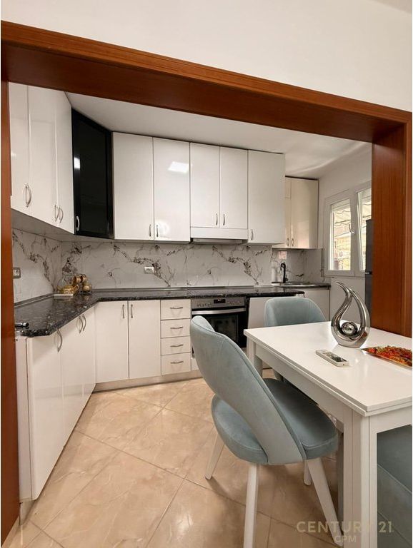 APARTAMENT 1+1 ME QIRA PRANE 21 DHJETORIT! 550 € /Muaj