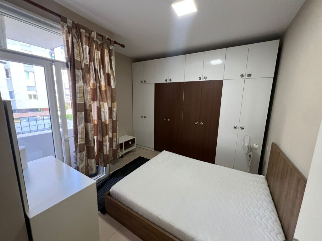 APARTAMENT 1+1 ME QERA FUSHA E AVIACIONIT