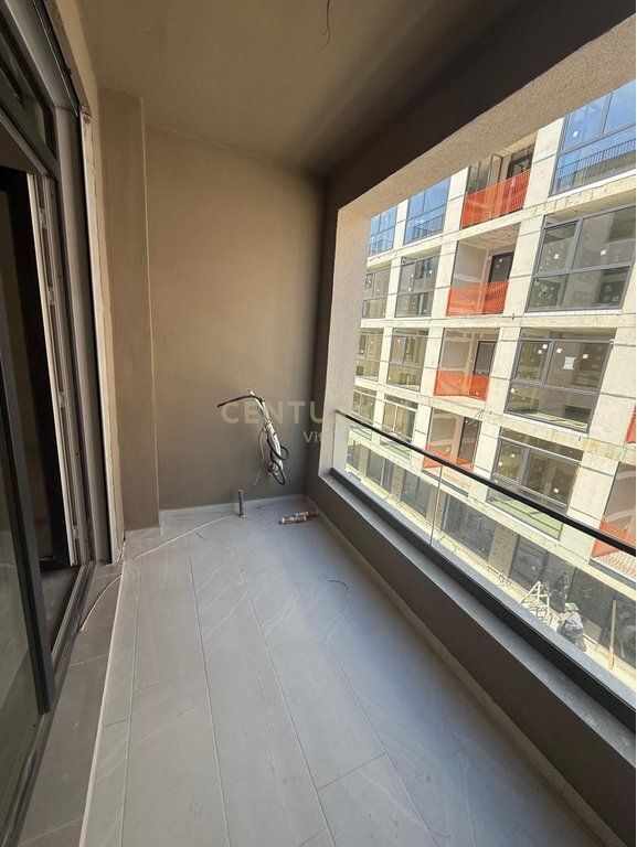SHITET APARTAMENT 1+1 + POST PARKIMI TEK RESIDENCA LOREDIS , QERRET !!!