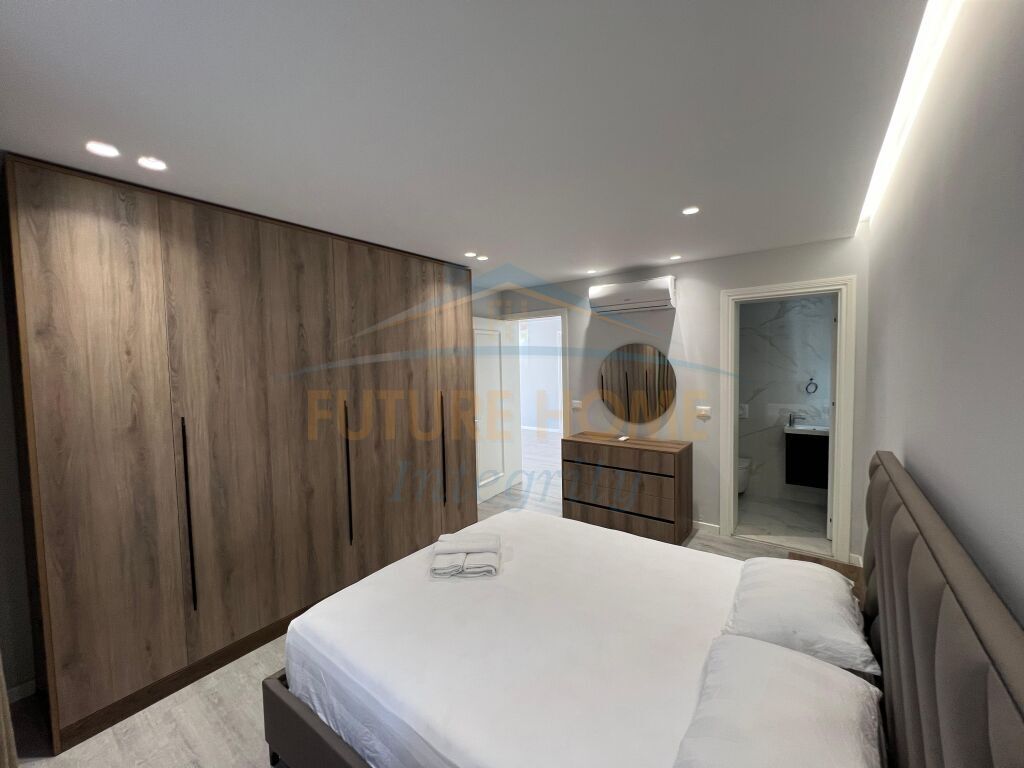 Qera, Apartament 2+1+2+Post Parkimi, Ambasada Turke, Tiranë.