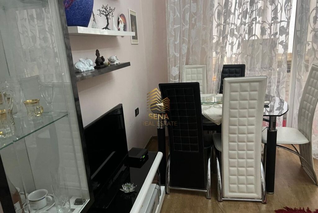 Rent, Apartment 2+1+Blk, Commune of Paris, 60,000 Leke/Month