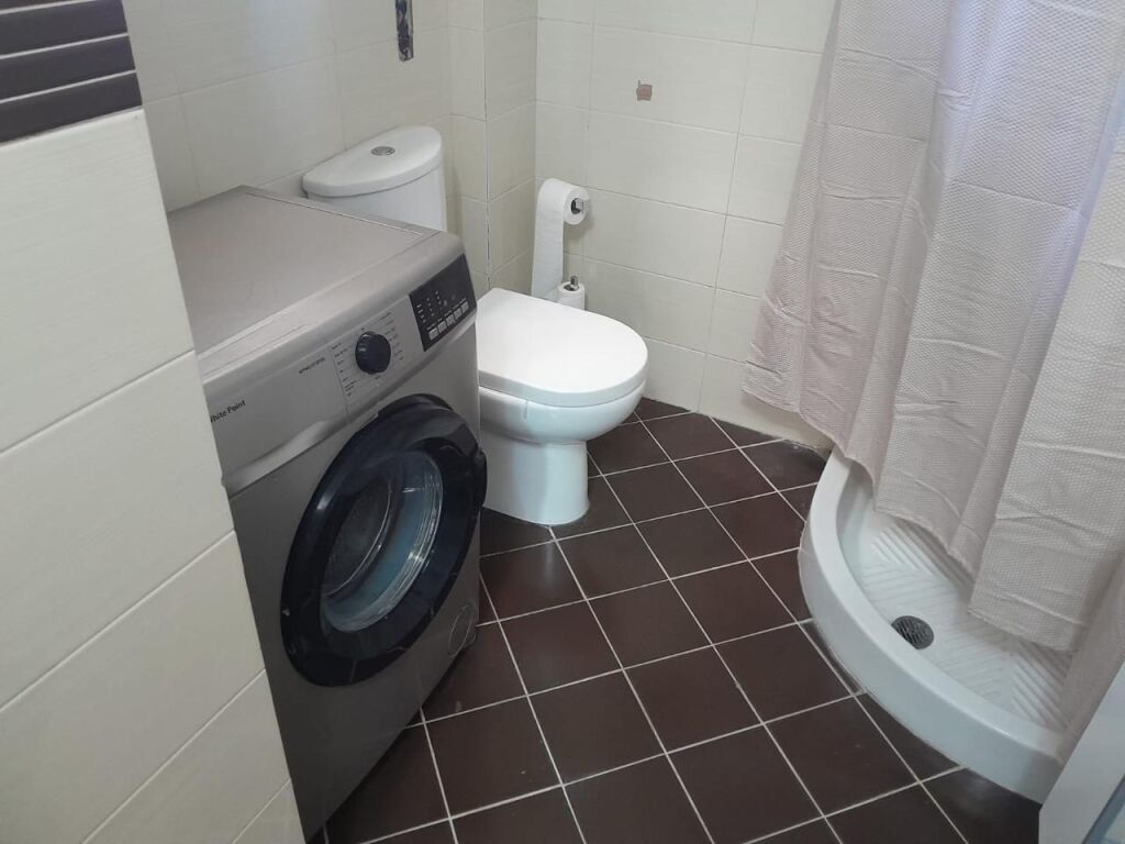 Sea View 1+1 Apartment for Long-Term Rent, Vlora Marina, Vlore Lungomare, first line