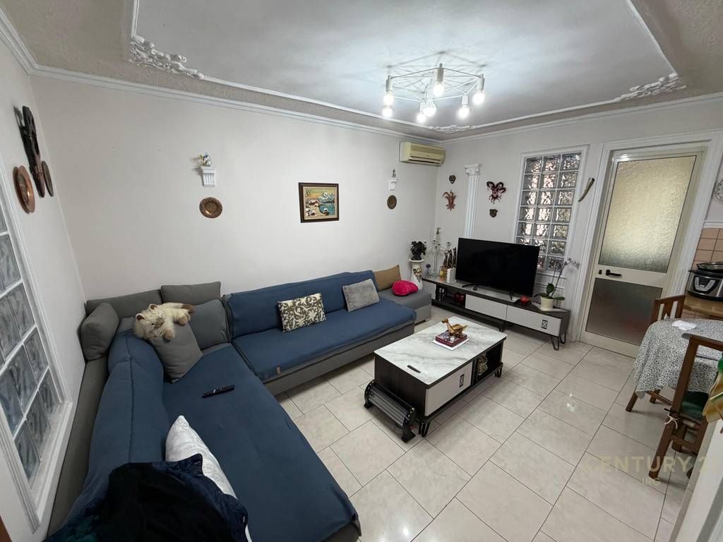Apartment 2+1 for sale near the Ballet School!