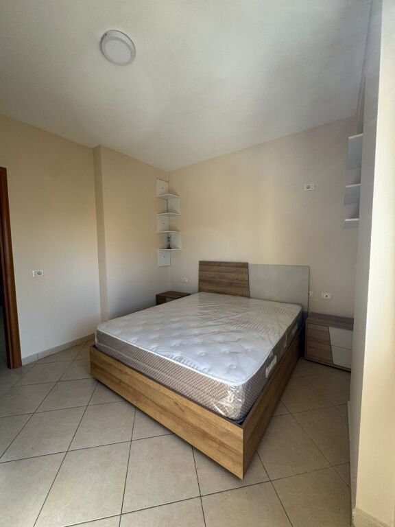 Apartament 2+1+Blk me Qira tek 4 Dëshmorët