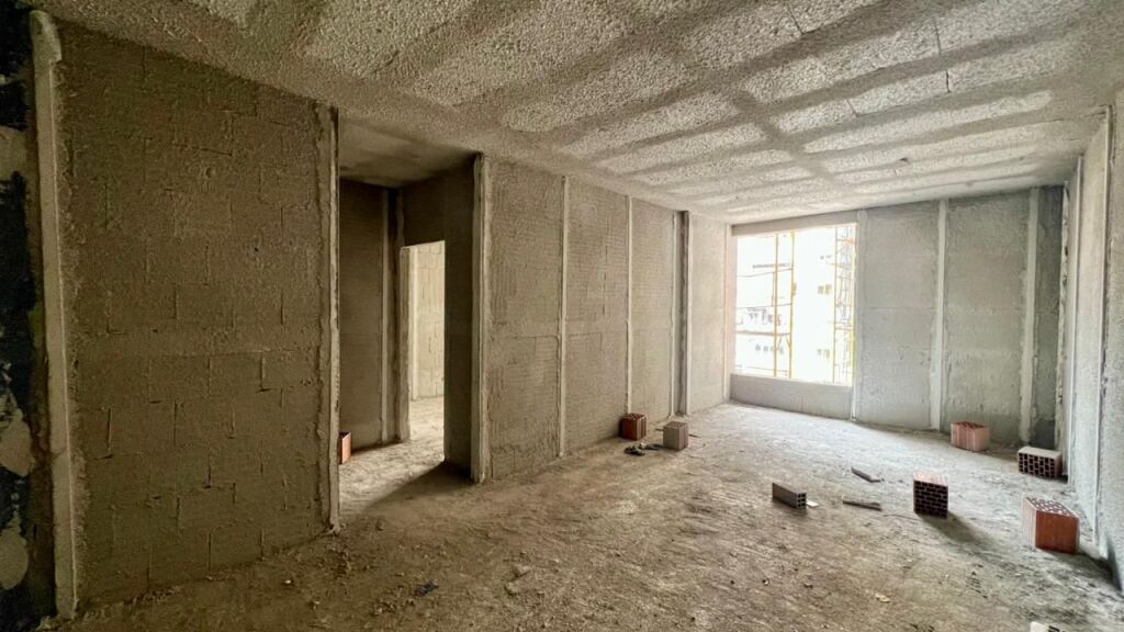 IN VENDITA: 1+1 +1 Posto Auto🅿️📍Ex Campo di Aviazione (Via Dritan Hoxha) - 130.000€ - Sup. 74m² - Accesso rapido alle zone principali🚀